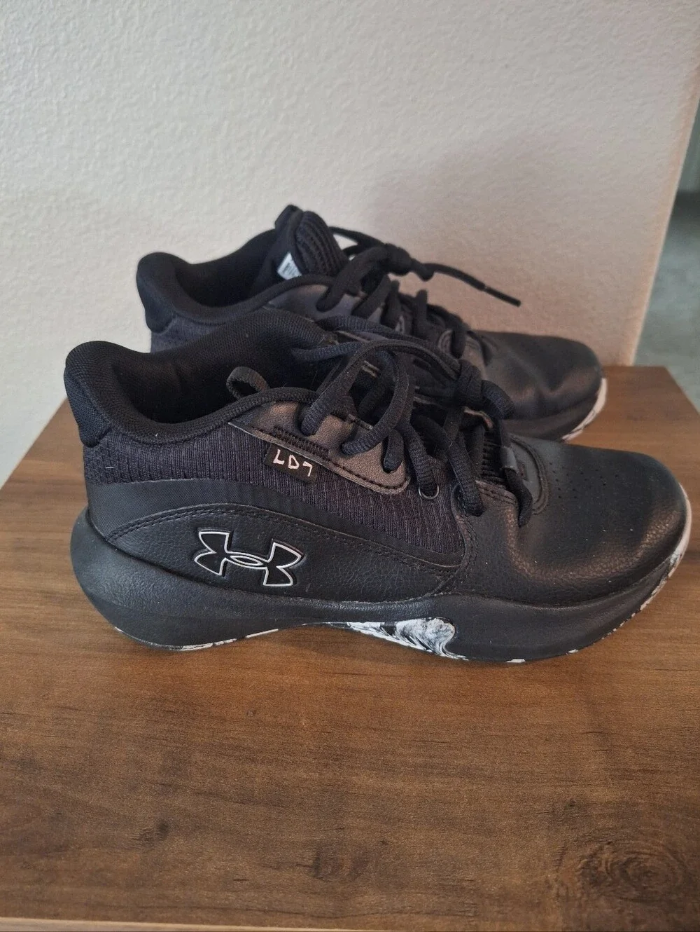 Under Armour Black With Camo Kids' Low-Top Sneakers with White Logo